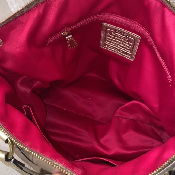 Coach Daisy Poppy C Appliqué Tote Bag - Picture 6 of 9